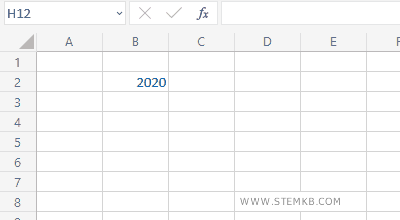 la digitazione di una stringa nella cella D2